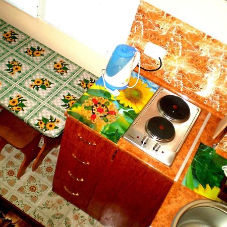 1 Ком Квартира 1 Этаж 3 Дивана, Wi-Fi, Центр Города, Садовая-Чкалова "Сильпо" И "Атб" Отдельный Дом 2 Этажа نيكولايف المظهر الخارجي الصورة